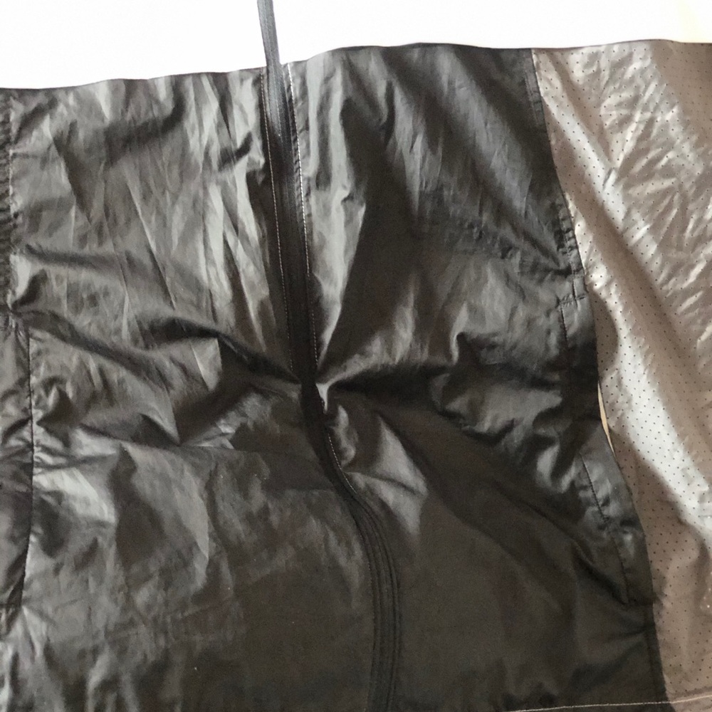 Under armour windbreaker